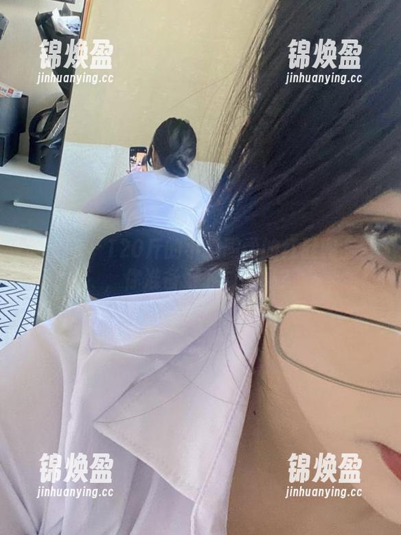 120斤的小王同学 微密圈 - 120斤的小王同学的红肚兜全套,你准备好下载了吗?