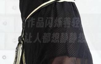 哇，3Agirl的作品闪烁着轻柔娇俏的气息，就是那种让人都想静静想的美图。