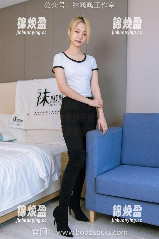 BoBoSocks袜啵啵-枫枫 BoBoSocks袜啵啵 - 枫枫和她的短靴,套图里的每个角度都在说:“说实话,我好像没那么在乎你。”