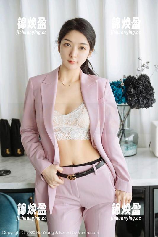 HuaYang花漾-玥儿玥er HuaYang花漾 - 玥儿玥er的女孩套图,看完我心里有点小雀跃,哈哈。