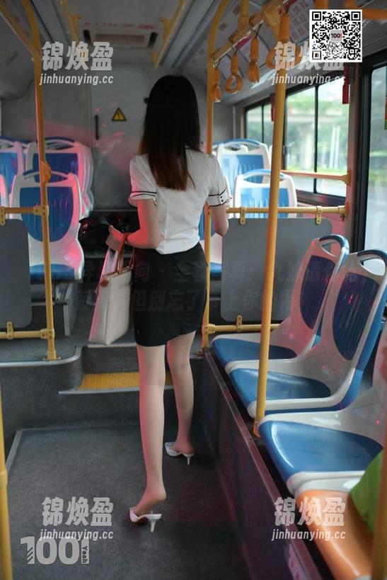 IESS异思趣向 - 全套写真：九妹请你吃菠萝，但别忘了带上你的胃！