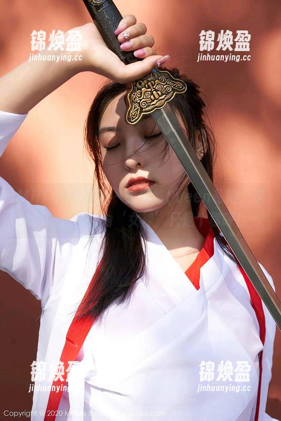 MiiTao蜜桃社-王婉悠Queen MiiTao蜜桃社 - 王婉悠Queen私拍:这图集让你以为‘女神’只是个称呼!