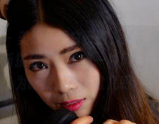 PANS – 美欣的黑白资源，属于那种看多了也不断挑战你审美的一种风格，不知道为啥就是想多瞅几眼。