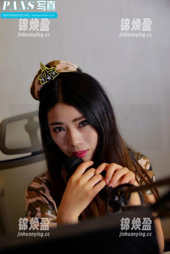 PANS-美欣 PANS - 美欣的黑白资源,属于那种看多了也不断挑战你审美的一种风格,不知道为啥就是想多瞅几眼。