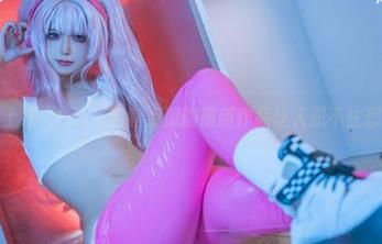 女神上线，Quan冉有点饿的最新作品让人忍不住想偷吃