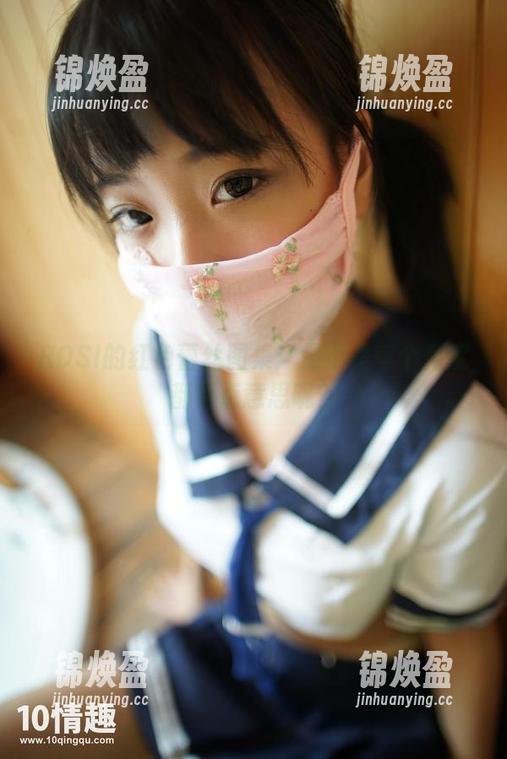 ROSI的红色蕾丝图集：是不是每个角度都有点意思呢？