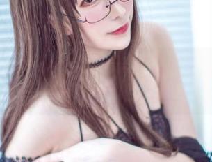 分享Sakiiii翎柒的机车凛，注意，图集里有一种迷人的松散感