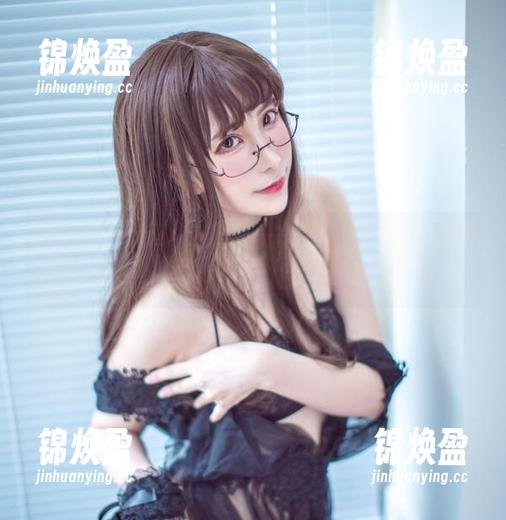 Sakiiii翎柒 分享Sakiiii翎柒的机车凛,注意,图集里有一种迷人的松散感