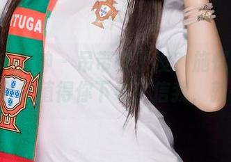 TGOD推女神 – 吊带穿了没？施忆佳Kitty酱的全套值得你下载！信我，就一次！