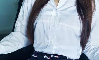 TuiGirl推女郎 – 精选Yu佳妮的制服往事：你肯定会默默捧腹