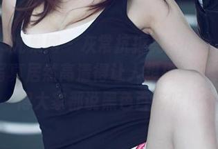UGirls尤果网 – 灰常抗拒亮色的徐梓伊，黑色写真居然高清得让人想摸一摸，怪不得大家都说黑色百搭呢！
