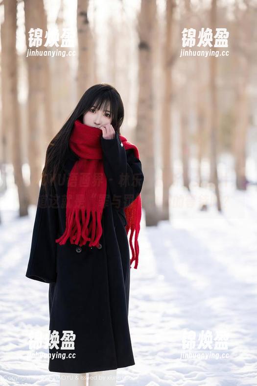 XIAOYU语画界-林乐一 XIAOYU语画界 - 林乐一最新修女图片,难道这就是“罪与罚”之间的等待吗?