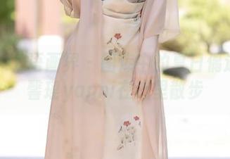 XIAOYU语画界 – 图库中的夏日偶遇：王馨瑶yanni在这里散步