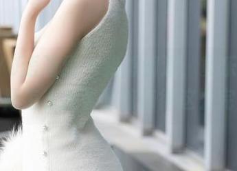 XIAOYU语画界 – 我想知道，黄乐然的私房图包是怎么把美腿修饰得这么完美的？