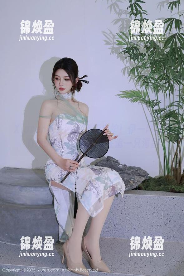 Xiuren秀人网-伊一Moon Xiuren秀人网 - 清新出炉!伊一Moon的海边美图,听说她在追一只海星