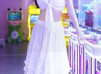 Xiuren秀人网 – 再来一发：周jojobaby更新的肉丝写真，看完我表情很复杂。