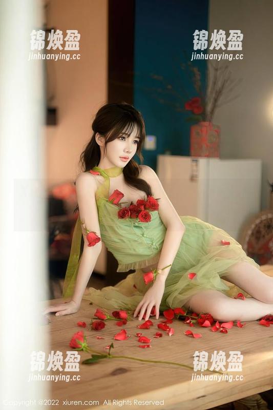 Xiuren秀人网-小嘉敏 Xiuren秀人网 - 小嘉敏图册:都是死库水,为什么这么好看?