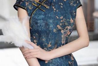 Xiuren秀人网 – 你没见过的校园，玉兔miki重磅推出最新写真集