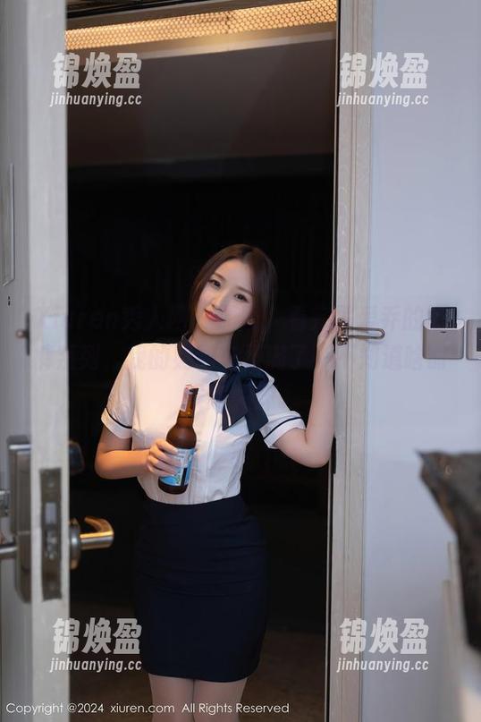 Xiuren秀人网-罗爱乔 Xiuren秀人网 - 原图,看完罗爱乔的短裤系列,我的购物车又满了,不知道啥时候能买齐。