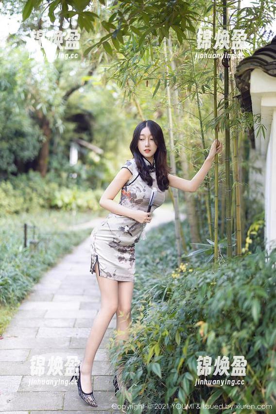 YouMi尤蜜荟-lingyu69 YouMi尤蜜荟 - 来自现实的作品原图,lingyu69的连体衣,是幽默还是直戳人心?