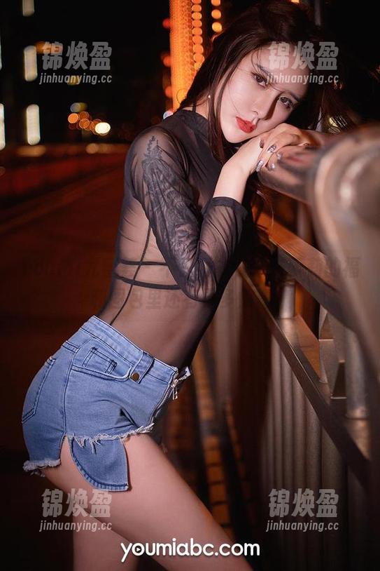 YouMi尤蜜荟-合法萝莉 YouMi尤蜜荟 - 不只睡衣,合法萝莉的福利图包里还有更多惊喜!