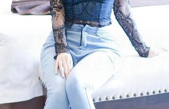 YouMi尤蜜荟 – 观看是小逗逗的泳装，皮肤的光泽好像有点过于真实了