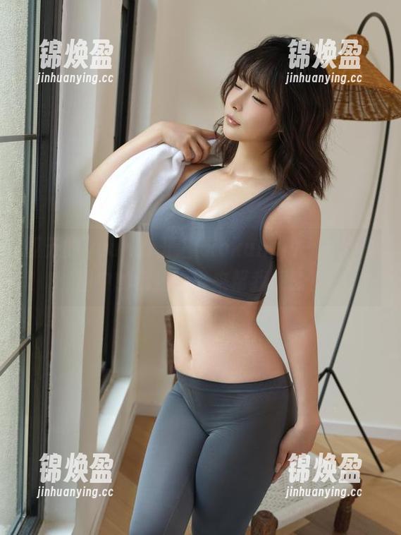 夏天的yuuhui玉汇(kokuhui)——那套图中的情绪是谁来帮我解读？