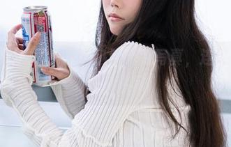 一智智发威了！夏日小院高清写真，连蚊子都想来凑热闹
