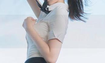 不呆猫在线上，给大家带来灰丝御姐的美图，心里竟然有点期待？！