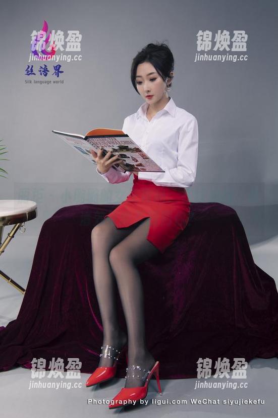 丽柜-小璐璐 丽柜 - 小璐璐的女王攻略:在线加持,高清效果能否撩到你?