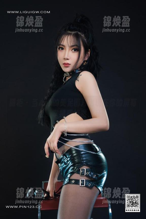 丽柜-心心 丽柜 - 当心心的美足图片出现在你的屏幕上,幸福感悄然上升!