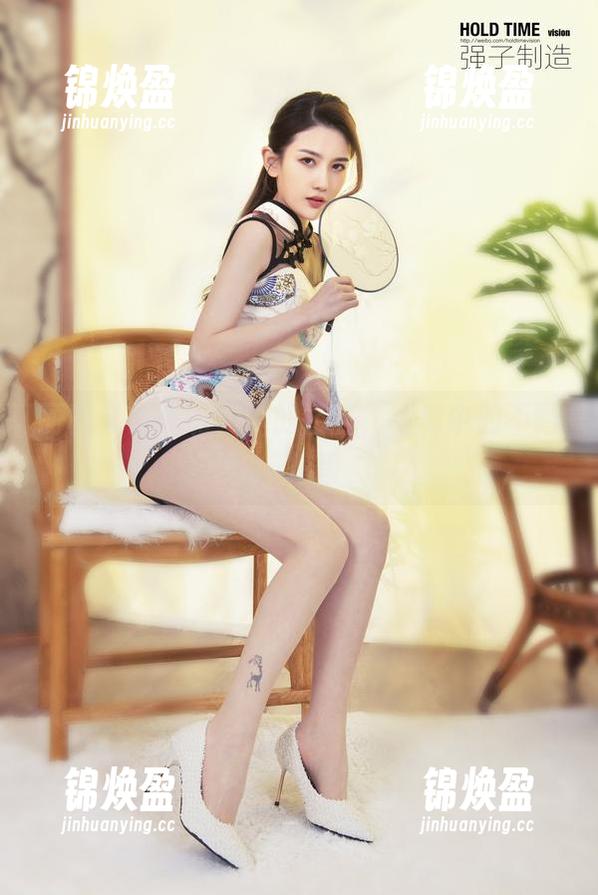 丽柜-王欣竹 丽柜 - 王欣竹与她的浴缸,写真中的不羁与捣蛋