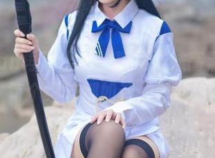 九曲Jean再次出手，粉发妹妹高清作品中每个细节都如诗般悸动！
