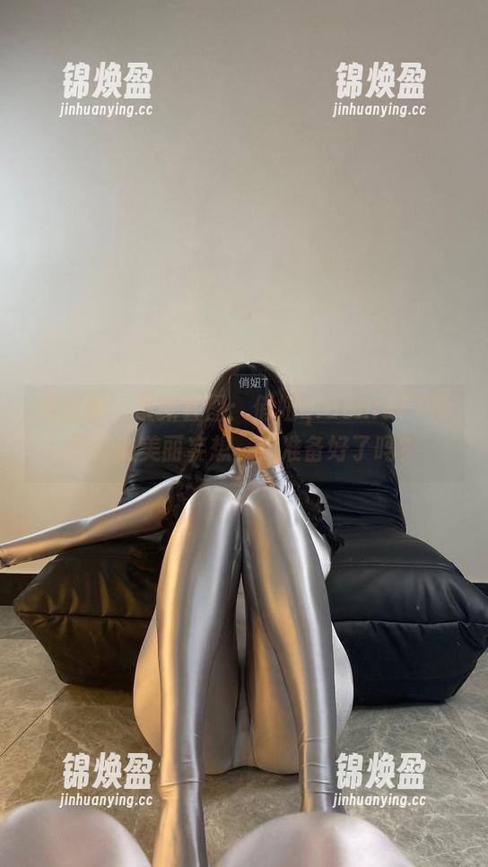 俏妞qiaoniuTT 微密圈 - 最新套图:俏妞qiaoniuTT粉刷匠的美丽妄想,你准备好了吗?