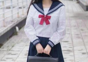兔玩映画的肉丝与黑袜，无圣光渲染出的那一层朦胧，真有点让人意外。
