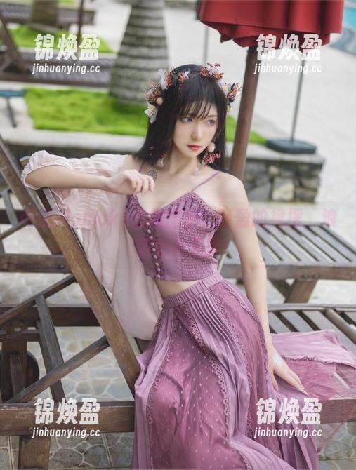 南桃Momoko白裙图包：轻盈的裙摆，浪荡在春天里