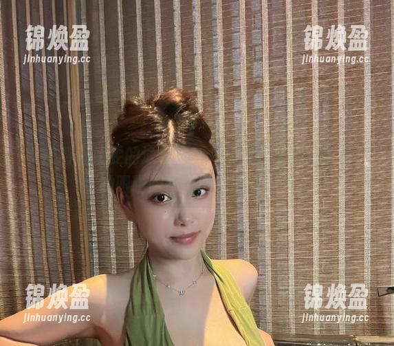 奶雯 微密圈 - 奶雯的泳装系列,免费作品不断更新,我的眼睛跟不上脑袋的节奏了。