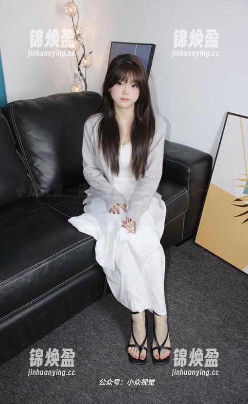 小众视觉-洁洁 小众视觉 - 洁洁的丝袜写真集,我一边下载一边在想……