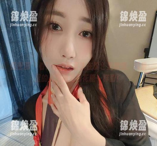 小玉吃果冻 微密圈 - 看!小玉吃果冻在粉色里翻滚,图集里的美图像是棉花糖一样甜!