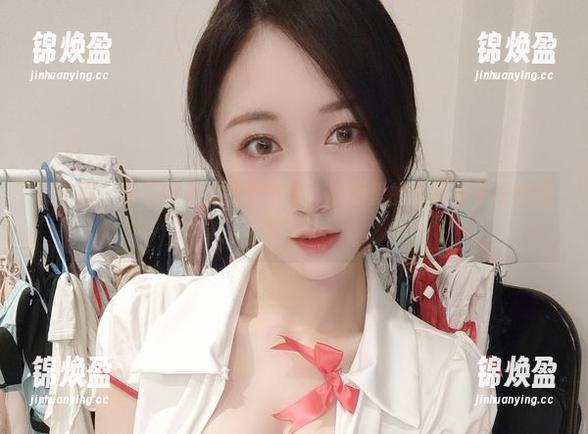 小玉吃果冻 微密圈 - 小玉吃果冻旅拍全集:原图里的我比镜子里的还要美…