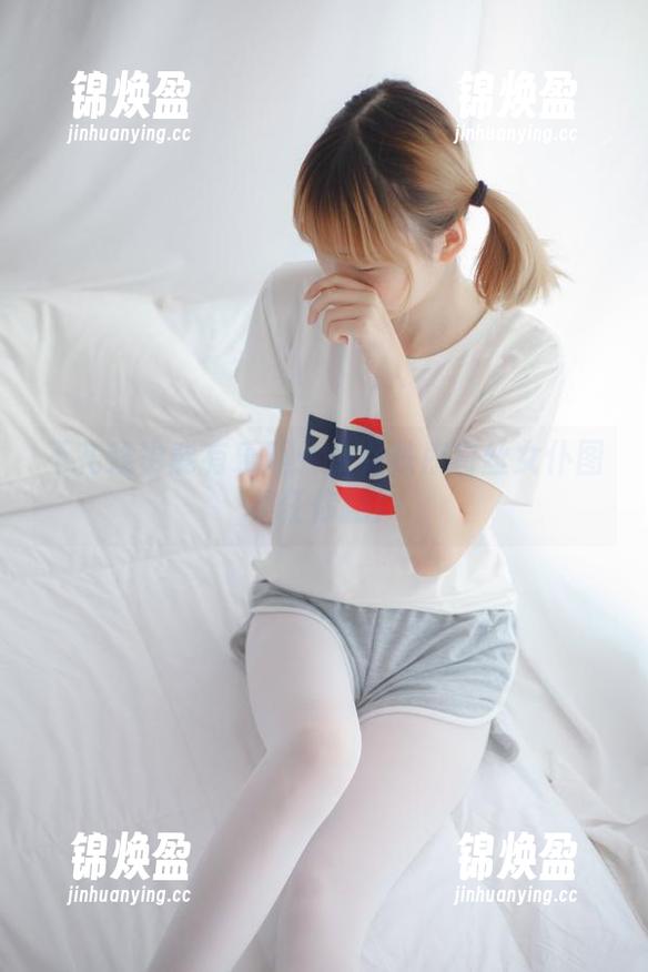 不花钱也能有乐趣：少女秩序白丝女仆图集任你翻！
