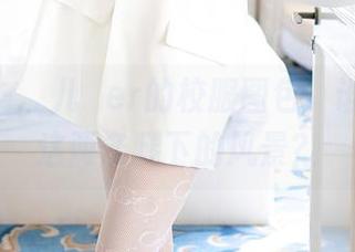 尤蜜荟 – 玥儿玥er的校服图包，谁能拒绝这两条腿下的风景？