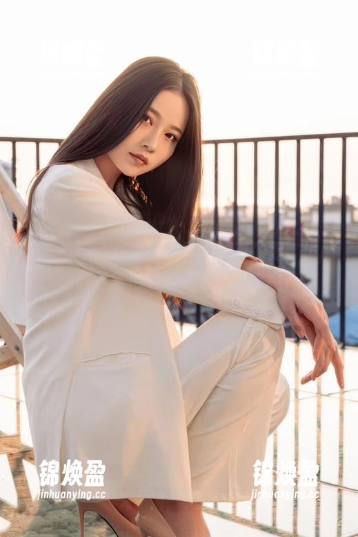 年年Nnian 看年年Nnian的全套图片,真的是,谁能想到日常也可以这么有创意呢?