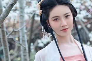 吊带控的福利来了，年年Nnian的图片展销！