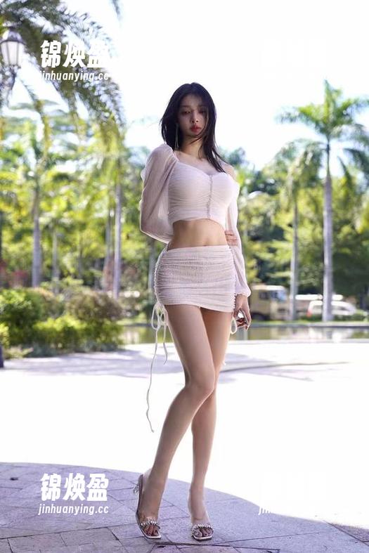 徐珺大哥 微密圈 - 在徐珺大哥的连体衣写真合集里,真相总是那么出乎意料