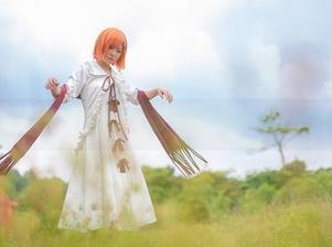 神社巫女也爱玩摄影！抱走莫子最新作品集发车中