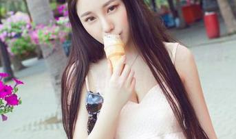 推女神 – 战姝羽与内衣的亲密接触：照片合集，心里想说点啥