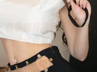 星颜社 – 黄寒娜校服写真集分享，亮点和尴尬只是一步之遥