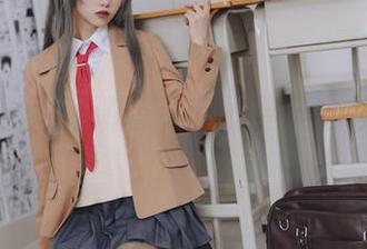 果咩酱w：白裙作品，看的我有点……呃，失控