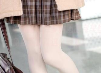 就问你，谁能拒绝森萝财团的完美丝足？免费下载就这么容易！